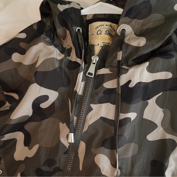 Camouflage/Camo Jacket with Drawstrings + Pocket | Crop Light Jacket for Spring - Picture 10 of 16